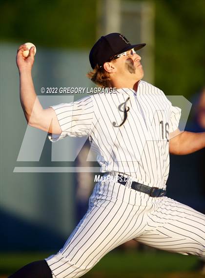 Thumbnail 1 in Paschal [R. L.] vs Keller (UIL 6A Bi-District Playoff Game 1) photogallery.