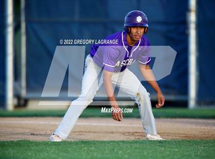 Thumbnail 3 in Paschal [R. L.] vs Keller (UIL 6A Bi-District Playoff Game 1) photogallery.