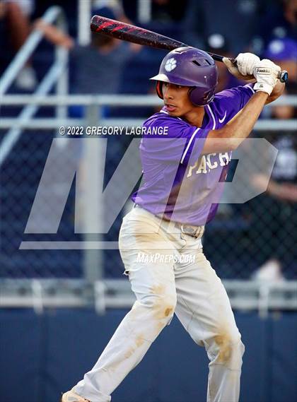 Thumbnail 1 in Paschal [R. L.] vs Keller (UIL 6A Bi-District Playoff Game 1) photogallery.