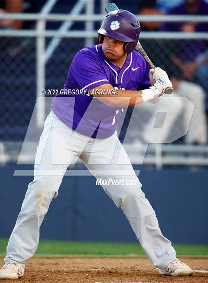 Thumbnail 1 in Paschal [R. L.] vs Keller (UIL 6A Bi-District Playoff Game 1) photogallery.