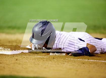 Thumbnail 1 in Paschal [R. L.] vs Keller (UIL 6A Bi-District Playoff Game 1) photogallery.