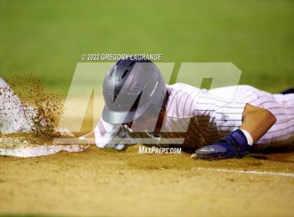 Thumbnail 3 in Paschal [R. L.] vs Keller (UIL 6A Bi-District Playoff Game 1) photogallery.