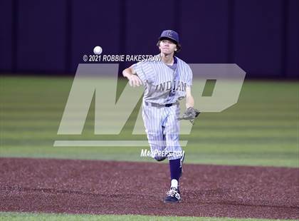 Thumbnail 2 in Southlake Carroll vs. Keller (UIL 6A Regional Finals Game 1) photogallery.