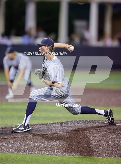 Thumbnail 3 in Southlake Carroll vs. Keller (UIL 6A Regional Finals Game 1) photogallery.