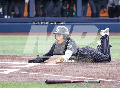 Thumbnail 2 in Southlake Carroll vs. Keller (UIL 6A Regional Finals Game 1) photogallery.