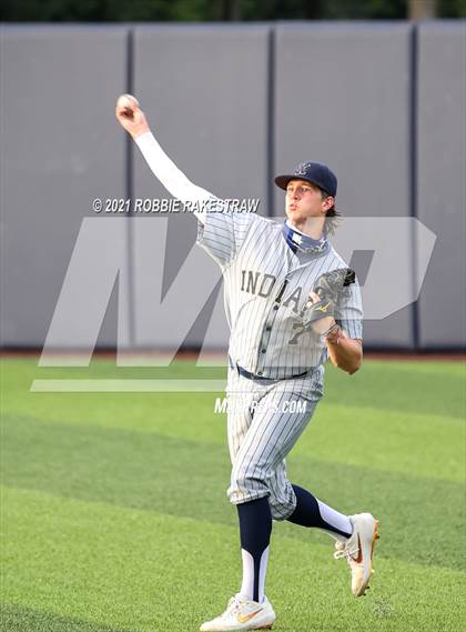 Thumbnail 2 in Southlake Carroll vs. Keller (UIL 6A Regional Finals Game 1) photogallery.
