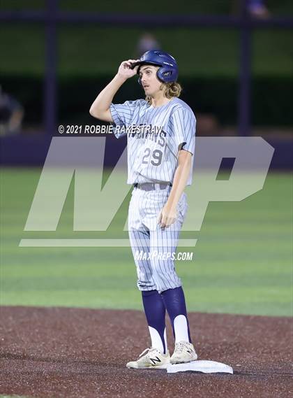 Thumbnail 3 in Southlake Carroll vs. Keller (UIL 6A Regional Finals Game 1) photogallery.