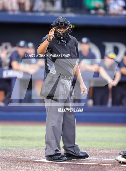 Thumbnail 1 in Southlake Carroll vs. Keller (UIL 6A Regional Finals Game 1) photogallery.