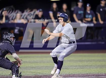 Thumbnail 2 in Southlake Carroll vs. Keller (UIL 6A Regional Finals Game 1) photogallery.