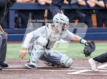 Thumbnail 3 in Southlake Carroll vs. Keller (UIL 6A Regional Finals Game 1) photogallery.