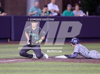 Thumbnail 3 in Southlake Carroll vs. Keller (UIL 6A Regional Finals Game 1) photogallery.