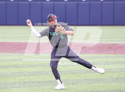 Thumbnail 3 in Southlake Carroll vs. Keller (UIL 6A Regional Finals Game 1) photogallery.
