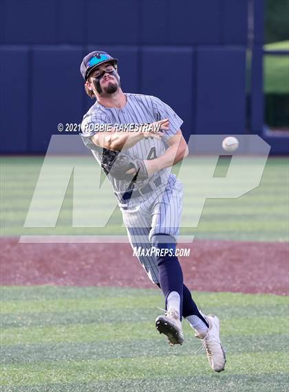 Thumbnail 1 in Southlake Carroll vs. Keller (UIL 6A Regional Finals Game 1) photogallery.