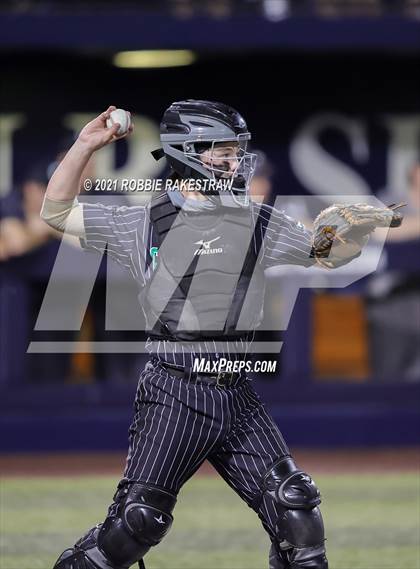 Thumbnail 1 in Southlake Carroll vs. Keller (UIL 6A Regional Finals Game 1) photogallery.
