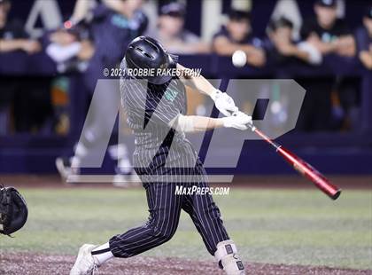 Thumbnail 2 in Southlake Carroll vs. Keller (UIL 6A Regional Finals Game 1) photogallery.