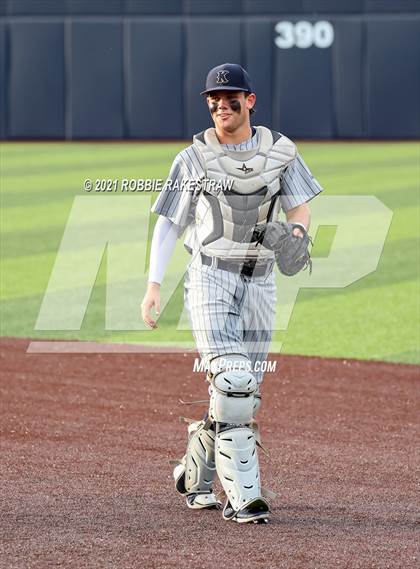 Thumbnail 2 in Southlake Carroll vs. Keller (UIL 6A Regional Finals Game 1) photogallery.