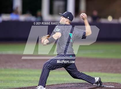 Thumbnail 2 in Southlake Carroll vs. Keller (UIL 6A Regional Finals Game 1) photogallery.