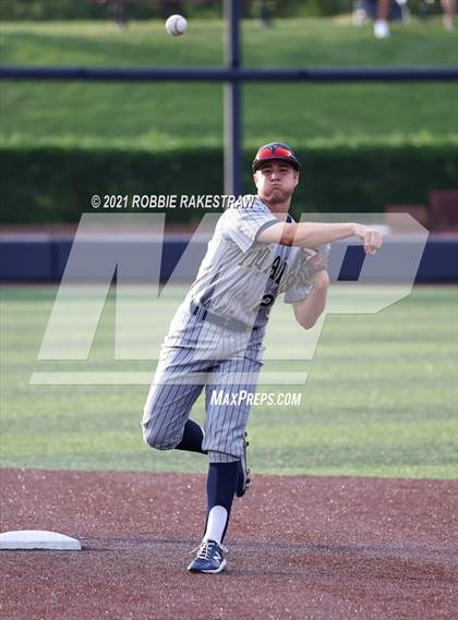 Thumbnail 2 in Southlake Carroll vs. Keller (UIL 6A Regional Finals Game 1) photogallery.