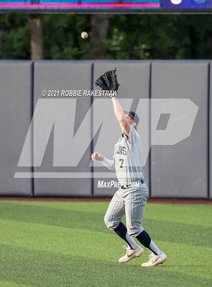 Thumbnail 1 in Southlake Carroll vs. Keller (UIL 6A Regional Finals Game 1) photogallery.