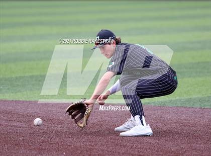 Thumbnail 3 in Southlake Carroll vs. Keller (UIL 6A Regional Finals Game 1) photogallery.