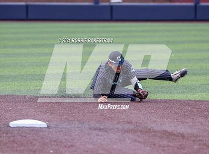 Thumbnail 3 in Southlake Carroll vs. Keller (UIL 6A Regional Finals Game 1) photogallery.