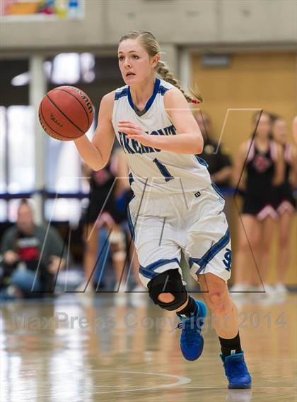Thumbnail 2 in Fremont vs American Fork (UHSAA 5A Final) photogallery.