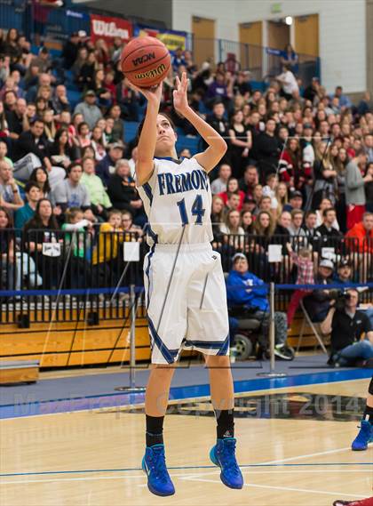 Thumbnail 3 in Fremont vs American Fork (UHSAA 5A Final) photogallery.