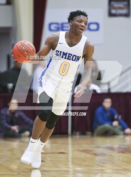 Thumbnail 3 in Montverde Academy vs. Simeon (Spalding Hoophall Classic) photogallery.