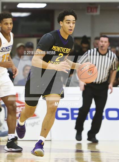 Thumbnail 1 in Montverde Academy vs. Simeon (Spalding Hoophall Classic) photogallery.
