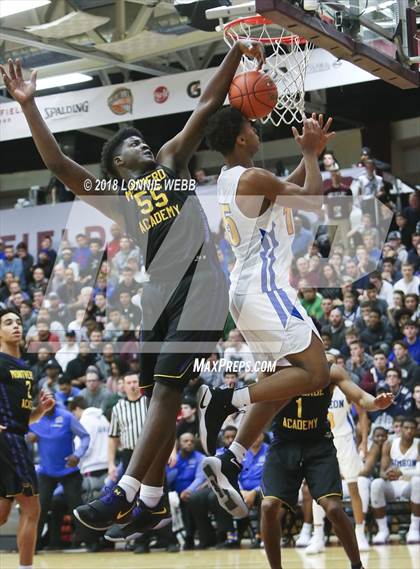 Thumbnail 3 in Montverde Academy vs. Simeon (Spalding Hoophall Classic) photogallery.
