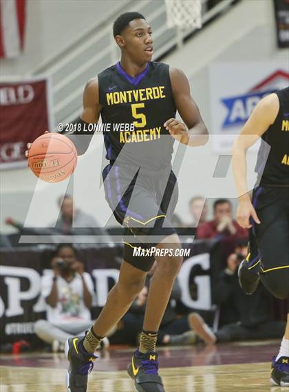 Thumbnail 3 in Montverde Academy vs. Simeon (Spalding Hoophall Classic) photogallery.