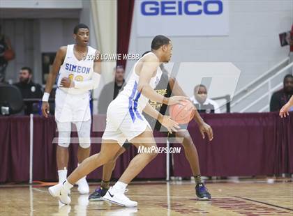Thumbnail 3 in Montverde Academy vs. Simeon (Spalding Hoophall Classic) photogallery.