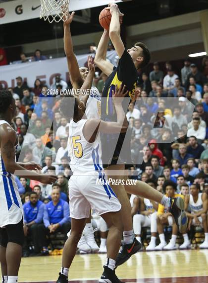 Thumbnail 2 in Montverde Academy vs. Simeon (Spalding Hoophall Classic) photogallery.