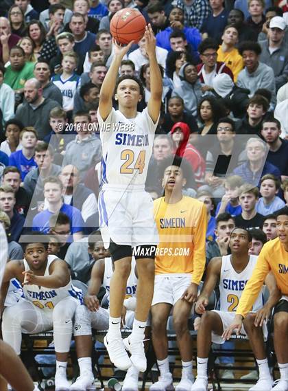 Thumbnail 3 in Montverde Academy vs. Simeon (Spalding Hoophall Classic) photogallery.