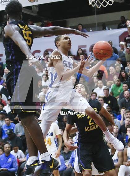 Thumbnail 2 in Montverde Academy vs. Simeon (Spalding Hoophall Classic) photogallery.