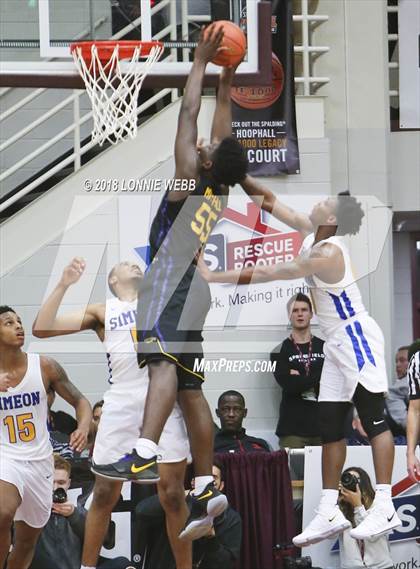 Thumbnail 1 in Montverde Academy vs. Simeon (Spalding Hoophall Classic) photogallery.