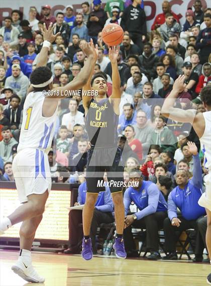 Thumbnail 2 in Montverde Academy vs. Simeon (Spalding Hoophall Classic) photogallery.