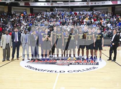 Thumbnail 1 in Montverde Academy vs. Simeon (Spalding Hoophall Classic) photogallery.