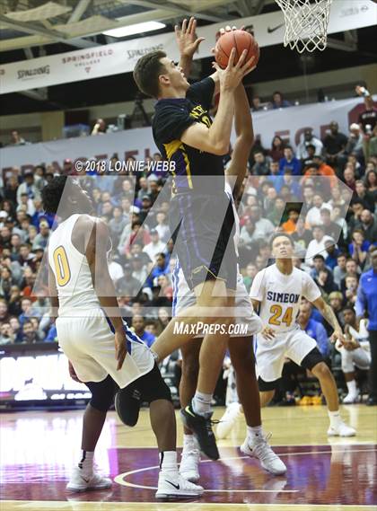 Thumbnail 3 in Montverde Academy vs. Simeon (Spalding Hoophall Classic) photogallery.