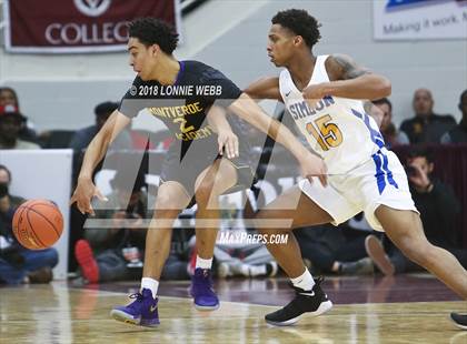 Thumbnail 3 in Montverde Academy vs. Simeon (Spalding Hoophall Classic) photogallery.