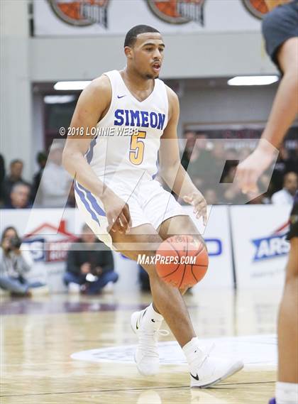 Thumbnail 1 in Montverde Academy vs. Simeon (Spalding Hoophall Classic) photogallery.