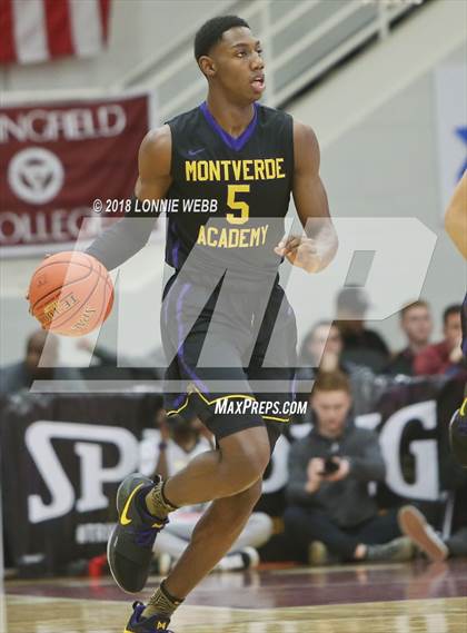 Thumbnail 2 in Montverde Academy vs. Simeon (Spalding Hoophall Classic) photogallery.