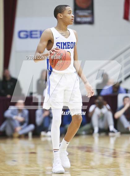 Thumbnail 2 in Montverde Academy vs. Simeon (Spalding Hoophall Classic) photogallery.
