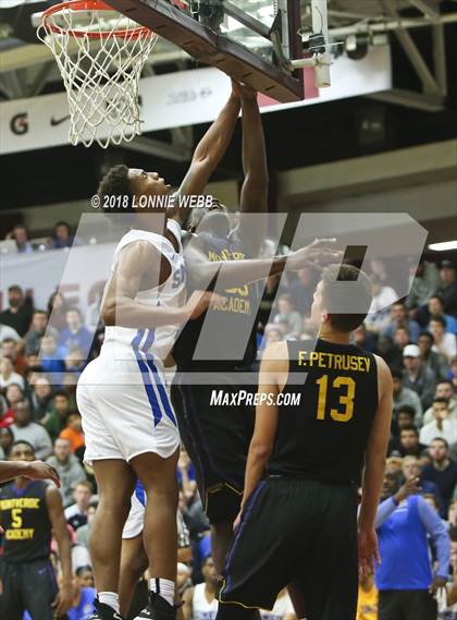 Thumbnail 1 in Montverde Academy vs. Simeon (Spalding Hoophall Classic) photogallery.