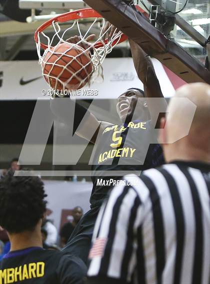 Thumbnail 1 in Montverde Academy vs. Simeon (Spalding Hoophall Classic) photogallery.