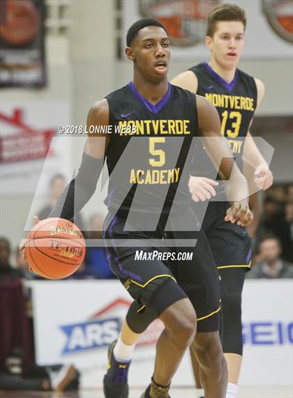 Thumbnail 1 in Montverde Academy vs. Simeon (Spalding Hoophall Classic) photogallery.
