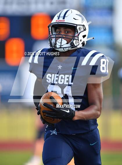 Thumbnail 3 in Smyrna @ Siegel photogallery.