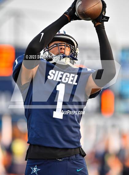Thumbnail 3 in Smyrna @ Siegel photogallery.
