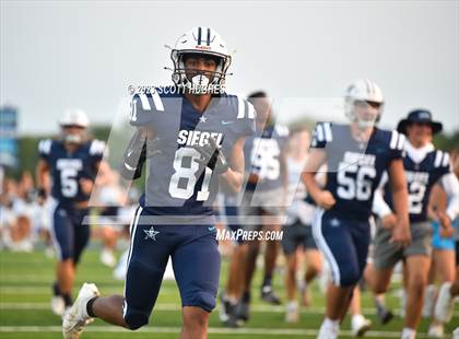 Thumbnail 3 in Smyrna @ Siegel photogallery.