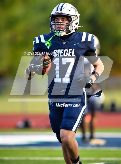 Thumbnail 3 in Smyrna @ Siegel photogallery.